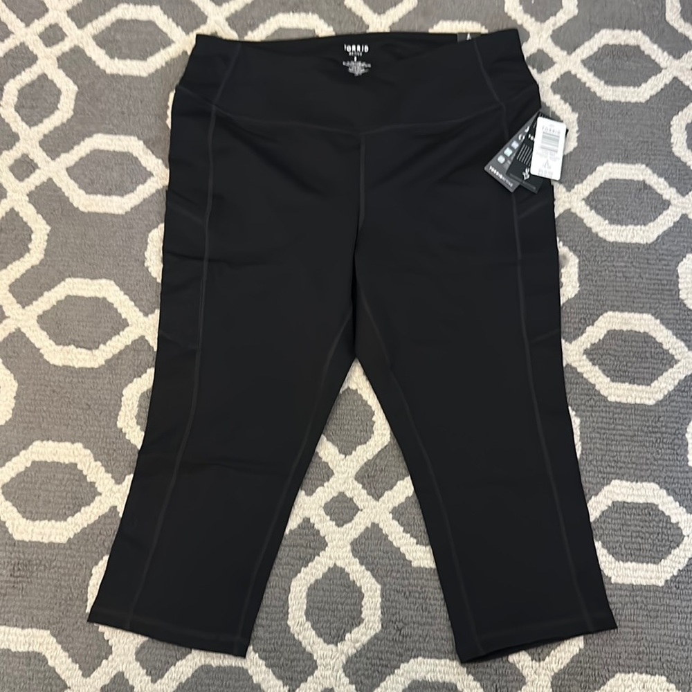 Torrid, women’s capri high rise athletic leggings, plus size 2 (XXL)
